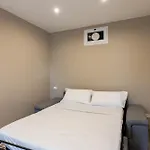 아파트 Casa Limone - With Private Courtyard 산레모