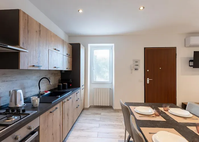 Apartment Casa Limone - With Private Courtyard Sanremo